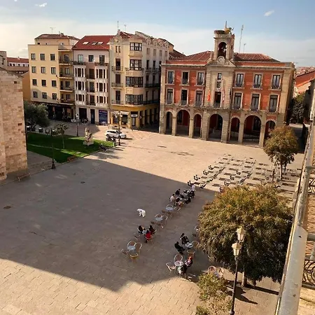 Plaza Mayor Apartment *